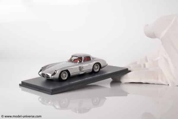 Schuco - 1:43 Mercedes-Benz 300 SLR Uhlenhaut Coupe 1955 Silver - Resin Model