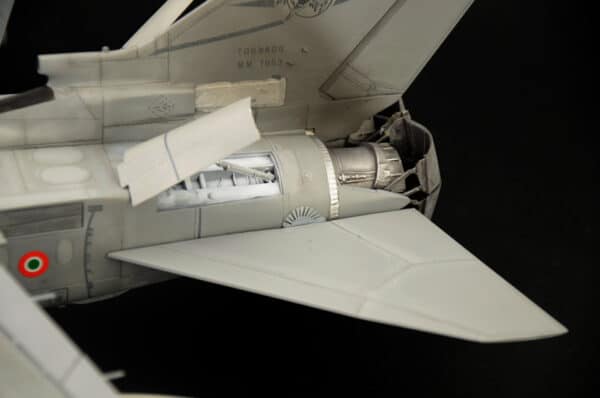 Italeri - 1:32 Tornado ECR (2517) Model Kit