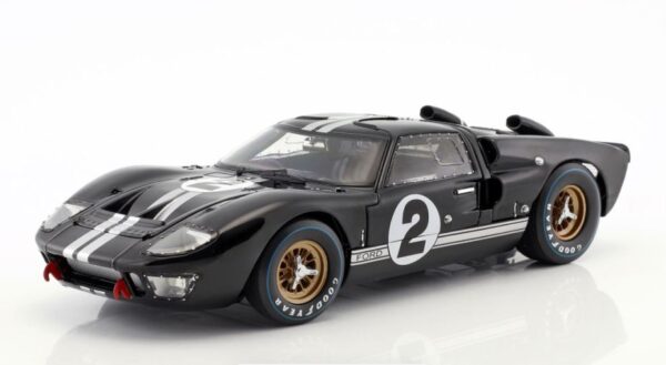 Shelby Collectibles 1/18 Ford GT40 MkII Lemans 1966 no 2 diecast model 408