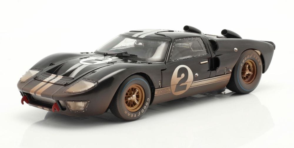 Shelby Collectibles Ford GT40 MK II #2 Winner 24h Le Mans 1966 Dirty Version 1:18 Diecast Model