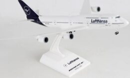 skymarks - 1:200 boeing b747-8i lufthansa w/gear new livery