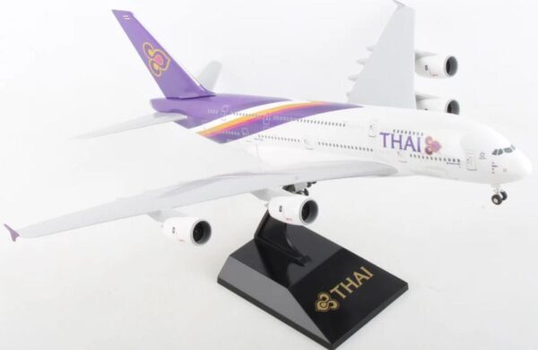 skymarks - 1:200 airbus a380 thai w/gear new livery
