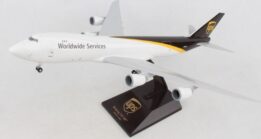 skymarks - 1:200 boeing b747-8f ups w/gear