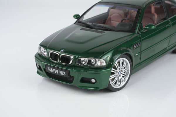 Solido 1:18 BMW E46 M3 Coupe Oxford Green 2000 (SOL 1806507) Diecast Model 16 Solido 1:18 BMW E46 M3 Coupe Oxford Green 2000 (SOL 1806507) diecast model – front detail