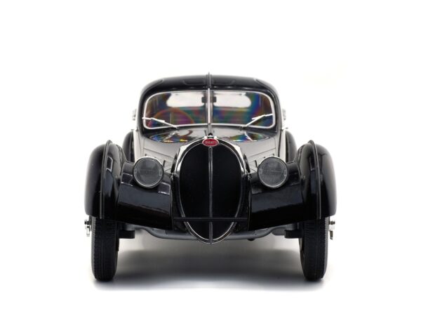 Solido 1:18 Bugatti Type 57 SC Atlantic Black 1937 (S1802101) diecast model – front view