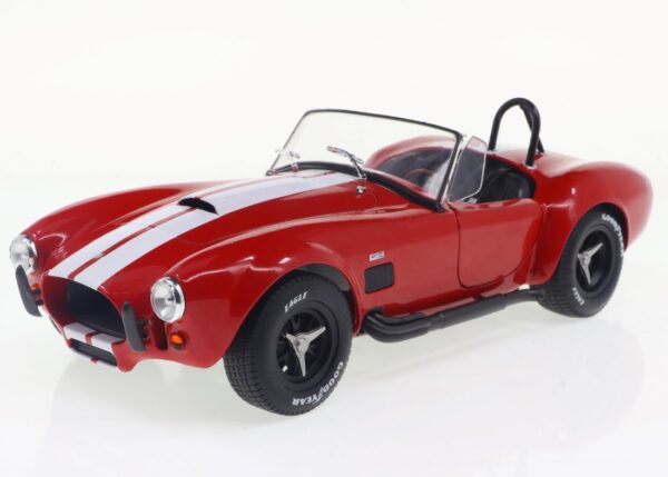 Solido 1:18 Shelby Cobra 427 S/C Red 1965 (S1804911) diecast model – front three-quarter view