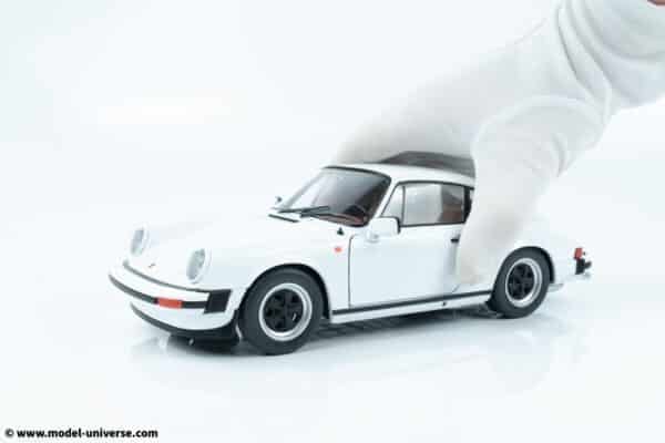 Solido - 1:18 Porsche 911 (930) 3.0 SC Grand Prix White 1974 - Diecast Model