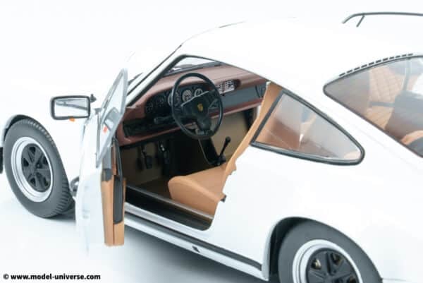 Solido - 1:18 Porsche 911 (930) 3.0 SC Grand Prix White 1974 - Diecast Model