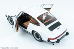 Solido - 1:18 Porsche 911 (930) 3.0 SC Grand Prix White 1974 - Diecast Model
