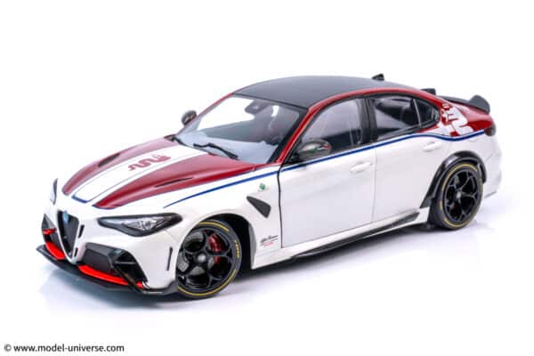 Solido - 1:18 Alfa Romeo Giulia GTA-M White/Red 2023 - Diecast Model