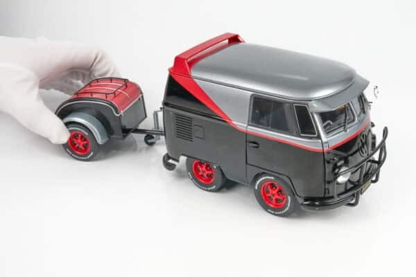 Solido - 1:18 Cool Combi Sport 2024 Black / Red "A-Team" - Diecast Model