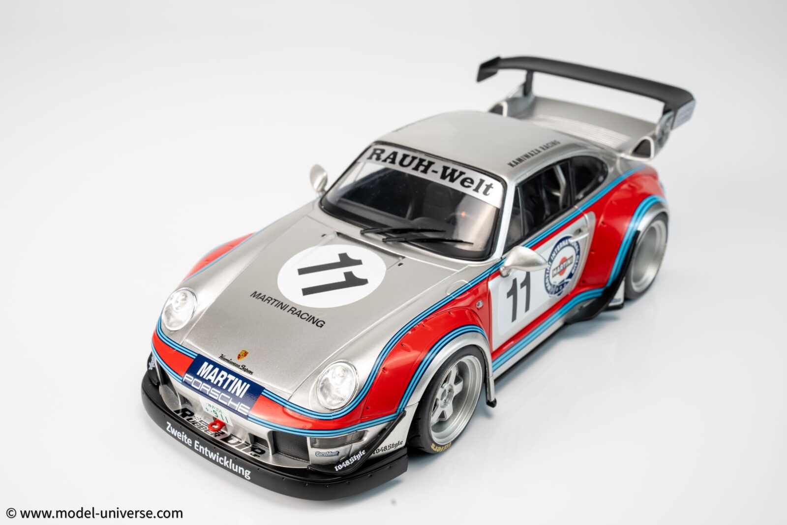 Solido - 1:18 Porsche RWB (993) Martini Rauh-Welt Bodykit 2020