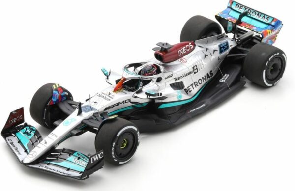 spark - 1:18 mercedes amg petronas f1 w13 e performance #63 miami gp 2022 g.russell w/cover