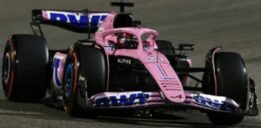 spark - 1:64 alpine a523 #31 bwt alpine f1 team esteban ocon