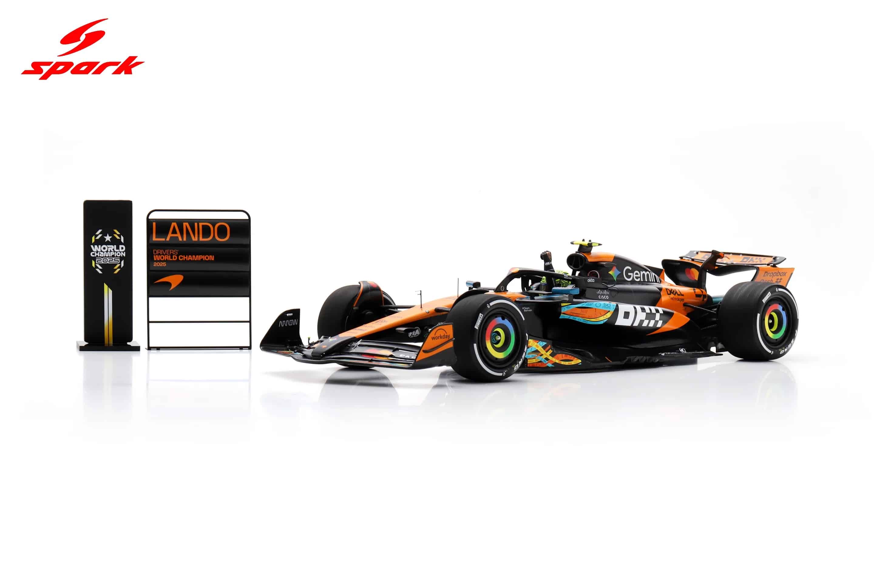Spark 1:18 McLaren MCL39 No.4 Lando Norris F1 World Champion 3rd Abu Dhabi GP 2025 with Pitboard (18S1118) Resin Model 5 Spark 1:18 McLaren MCL39 No.4 Lando Norris F1 World Champion 3rd Abu Dhabi GP 2025 with Pitboard (18S1118) Resin Model - Image 5