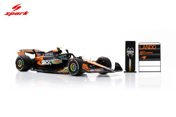 Spark 1:18 McLaren MCL39 No.4 Lando Norris F1 World Champion 3rd Abu Dhabi GP 2025 with Pitboard (18S1118) Resin Model 17 Spark 1:18 McLaren MCL39 No.4 Lando Norris F1 World Champion 3rd Abu Dhabi GP 2025 with Pitboard (18S1118) Resin Model - Image 6