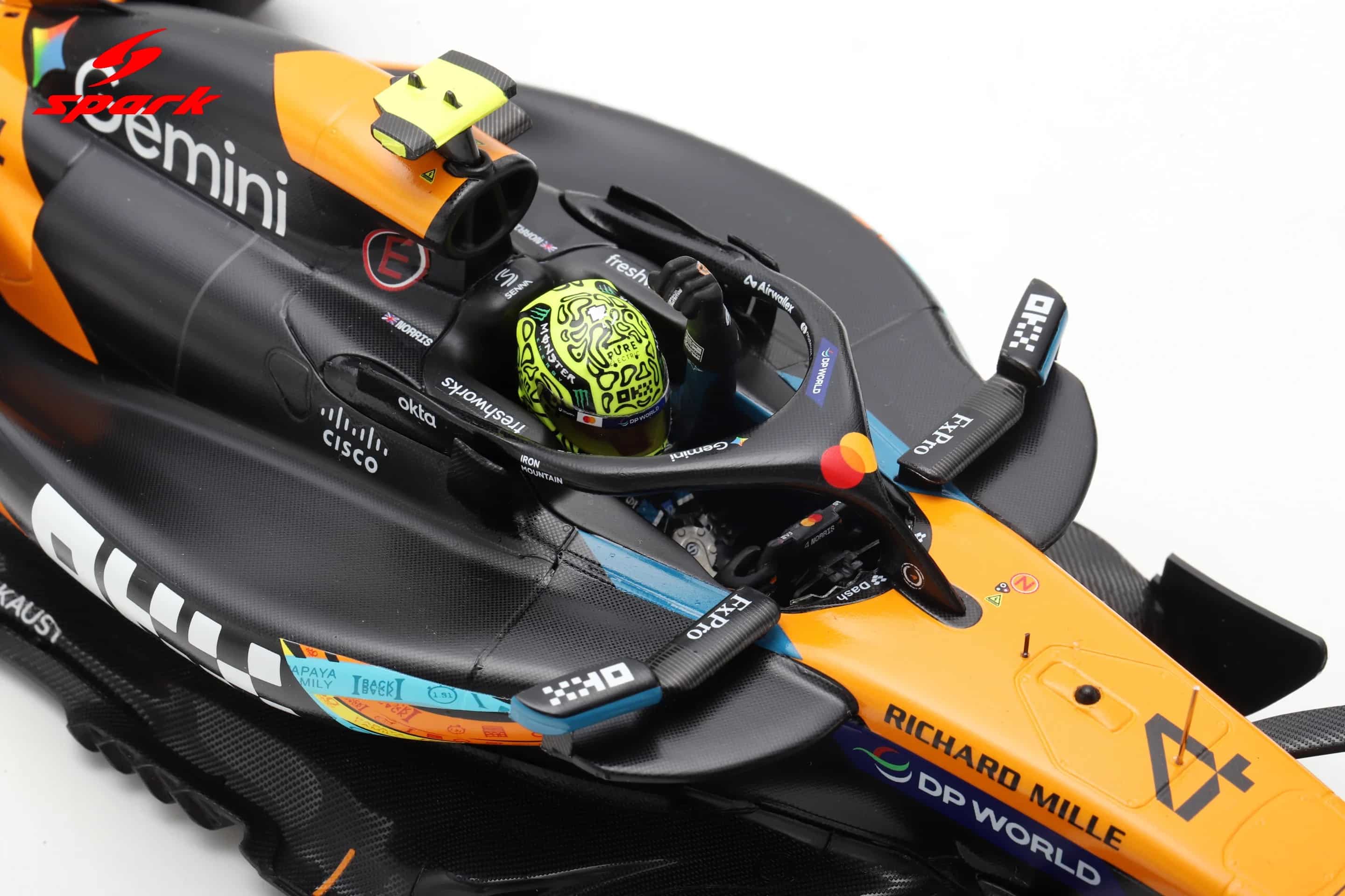 Spark 1:18 McLaren MCL39 No.4 Lando Norris F1 World Champion 3rd Abu Dhabi GP 2025 with Pitboard (18S1118) Resin Model 7 Spark 1:18 McLaren MCL39 No.4 Lando Norris F1 World Champion 3rd Abu Dhabi GP 2025 with Pitboard (18S1118) Resin Model - Image 7