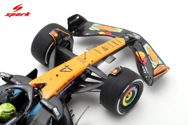 Spark 1:18 McLaren MCL39 No.4 Lando Norris F1 World Champion 3rd Abu Dhabi GP 2025 with Pitboard (18S1118) Resin Model 19 Spark 1:18 McLaren MCL39 No.4 Lando Norris F1 World Champion 3rd Abu Dhabi GP 2025 with Pitboard (18S1118) Resin Model - Image 8