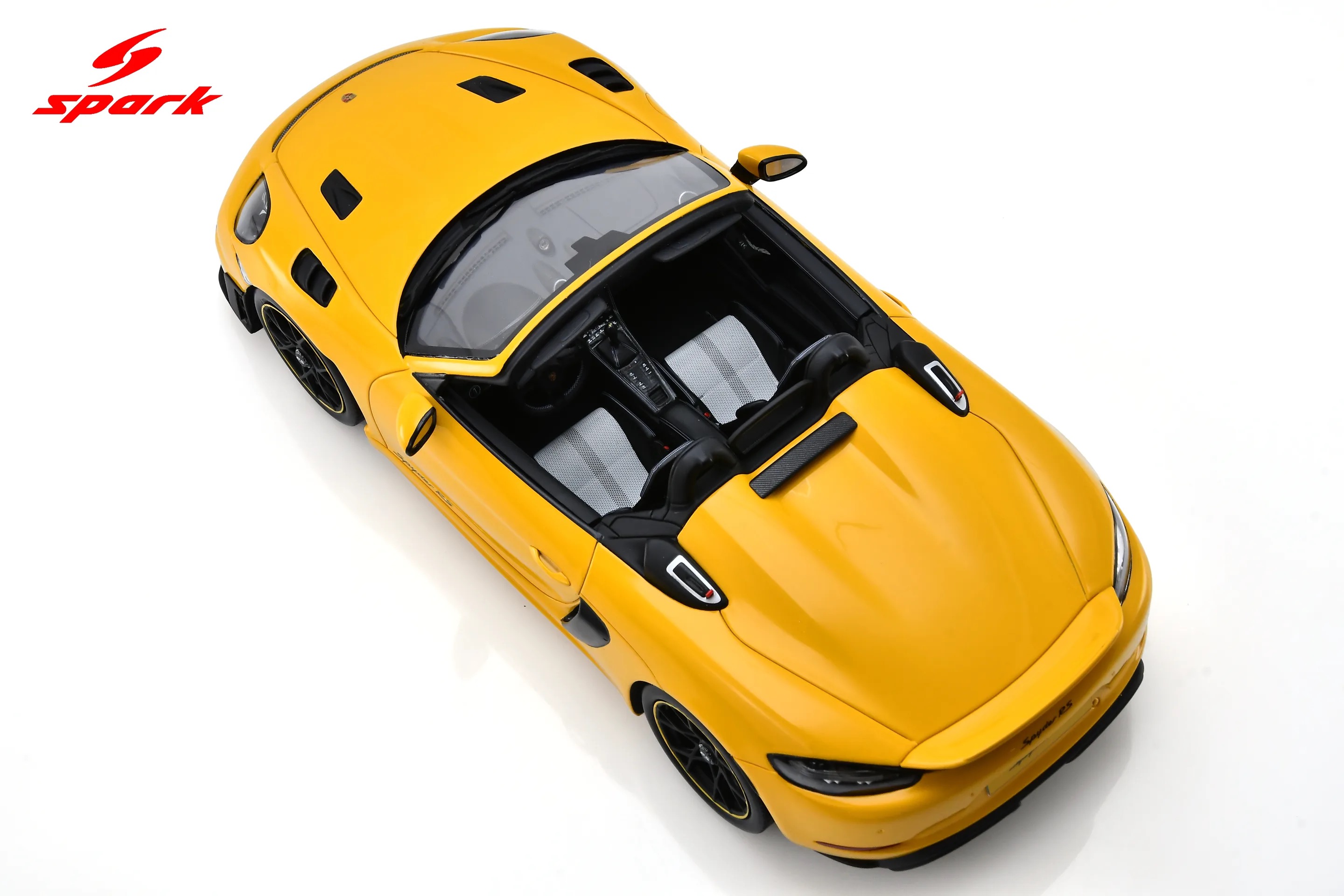 Spark 1:18 Porsche 718 Spyder RS - Speed Yellow - 2023 (18S1091) - Resin Model 6 Spark 1:18 Porsche 718 Spyder RS Speed Yellow 2023 (18S1091) Diecast Model - Image 7