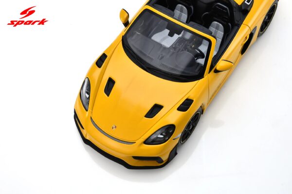 Spark 1:18 Porsche 718 Spyder RS - Speed Yellow - 2023 (18S1091) - Resin Model 15 Spark 1:18 Porsche 718 Spyder RS Speed Yellow 2023 (18S1091) Diecast Model - Image 8