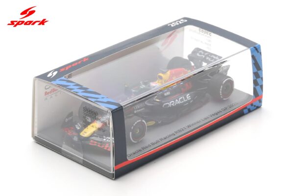 Spark 1:43 Oracle Red Bull Racing RB21 No.1 Winner Las Vegas GP 2025 Max Verstappen with Pit Board (S9669) Resin Model 19 Spark 1:43 Oracle Red Bull Racing RB21 No.1 Winner Las Vegas GP 2025 Max Verstappen with Pit Board (S9669) Resin Model