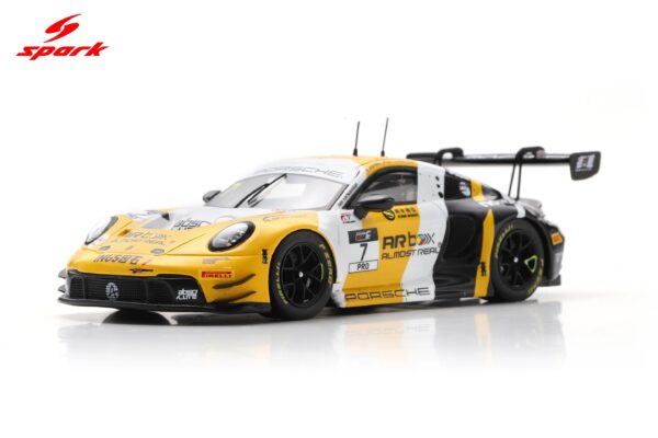 Spark 1:43 Porsche 911 GT3 R (992) No.7 Absolute Racing 2nd Suzuka 1000km 2025 L. Vanthoor K. Estre P. Pilet (SJ185) Resin Model