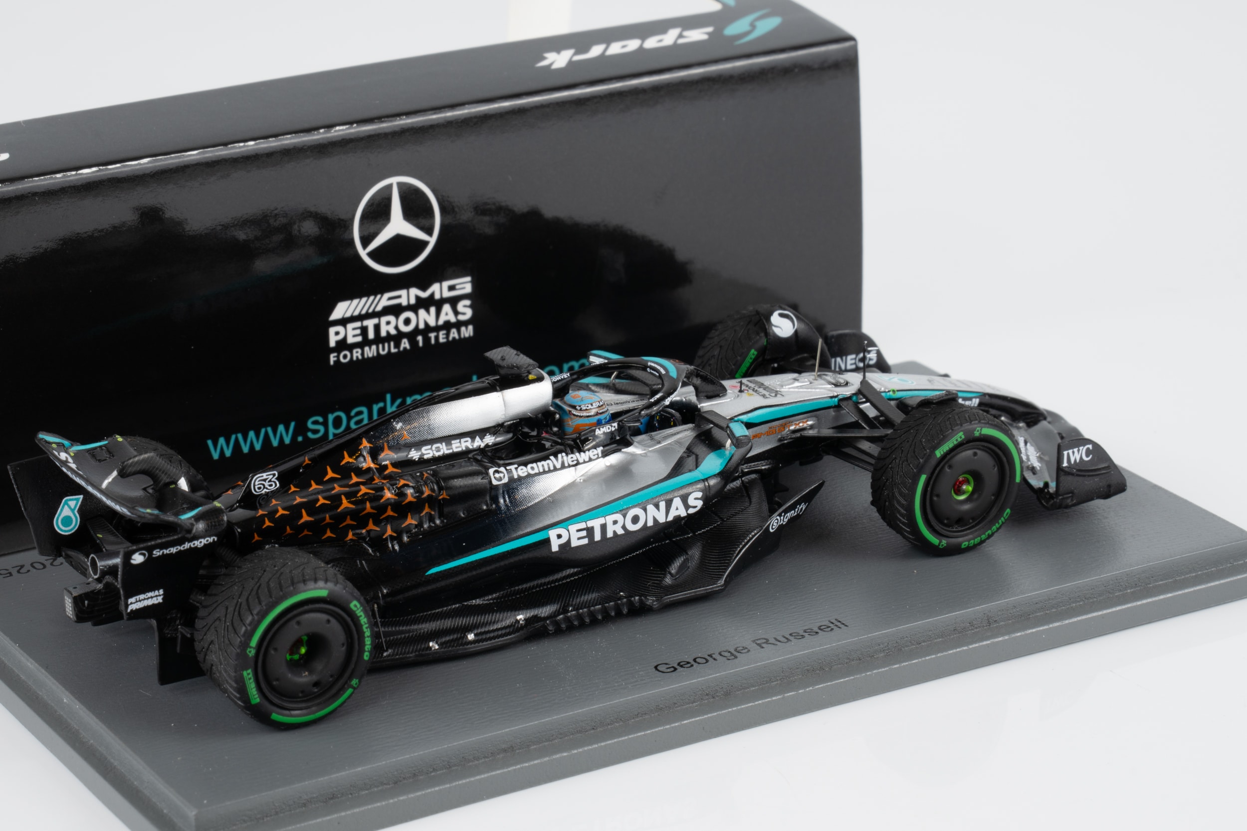 Spark 1:43 Mercedes-AMG W16 No.63 George Russell British GP 2025 (S9598) Resin Model 2 Spark 1:43 Mercedes-AMG W16 No.63 George Russell British GP 2025 – front view
