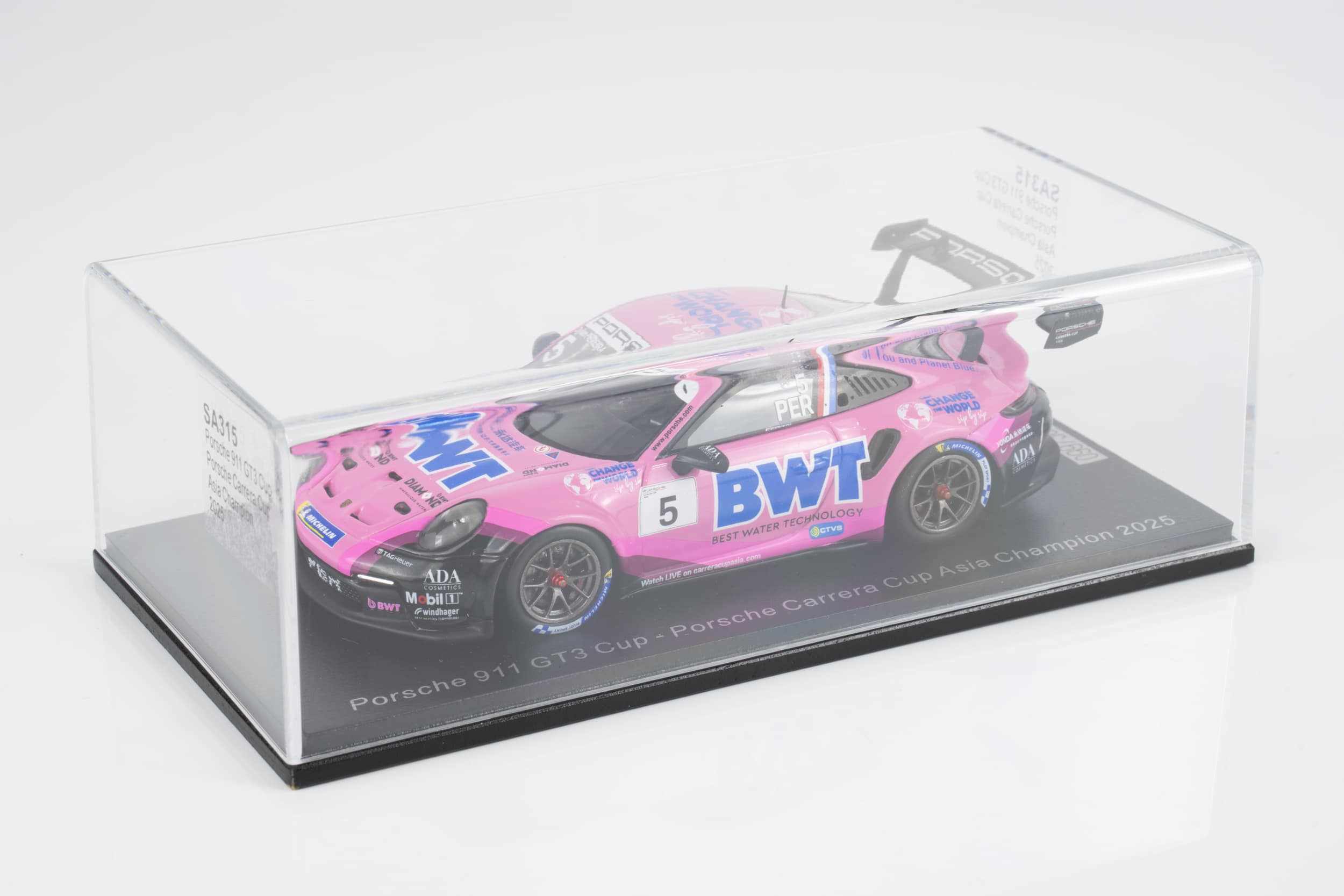 Spark 1:43 Porsche 911 GT3 Cup No.5 Dylan Pereira Porsche Carrera Cup Asia Champion 2025 (SA315) Limited Edition Resin Model 3 Spark 1:43 Porsche 911 GT3 Cup No.5 Dylan Pereira Carrera Cup Asia Champion 2025 – in display case