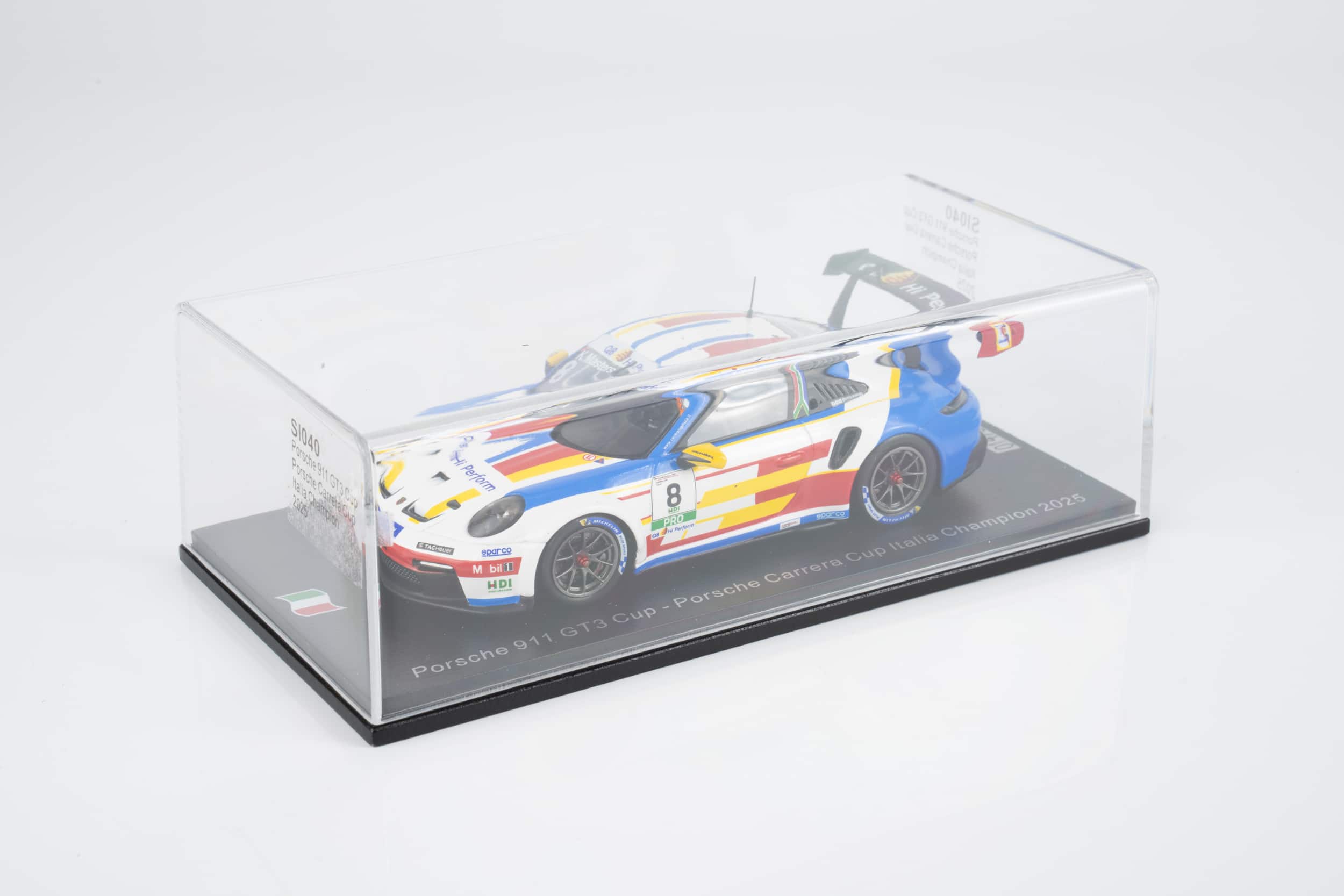 Spark 1:43 Porsche 911 GT3 Cup No.8 Keagan Masters Porsche Carrera Cup Italia Champion 2025 (SI040) Limited Edition Resin Model 3 Spark 1:43 Porsche 911 GT3 Cup No.8 Keagan Masters Carrera Cup Italia Champion 2025 – in display case