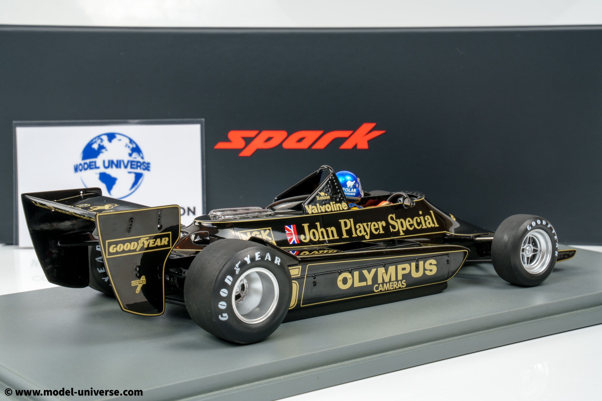 Spark - 1:18 Lotus 79 JPS No.6 Winner Austrian GP 1978 Ronnie Peterson - Resin Model 2 Spark - 1:18 Lotus 79 JPS No.6 Winner Austrian GP 1978 Ronnie Peterson - Resin Model
