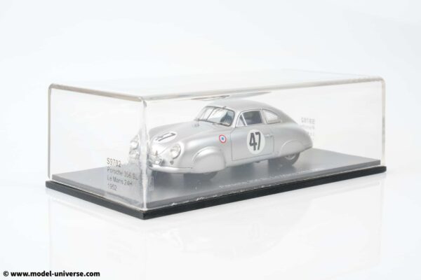 Spark - 1:43 Porsche 356 SL Coupe No.47 24h Le Mans 1952 - Lachaize, Martin - Resin Model 7 spark S9702 Porsche 356 SL Le Mans 1952 Resin Model 4