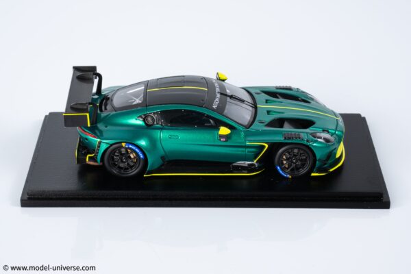 Spark - 1:43 Aston Martin Vantage AMR GT3 EVO Presentation Car 2024 - Resin Model 15 Spark - 1:43 Aston Martin Vantage AMR GT3 EVO Presentation Car 2024 - Resin Model