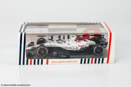 Spark - 1:43 Red Bull Racing RB21 No.1 Max Verstappen Winner Japanese GP 2025 with Pitboard - Special White Honda Tribute Livery - Resin Model