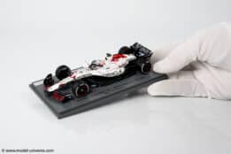 Spark - 1:43 Red Bull Racing RB21 No.1 Max Verstappen Winner Japanese GP 2025 with Pitboard - Special White Honda Tribute Livery - Resin Model