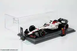 Spark - 1:43 Red Bull Racing RB21 No.1 Max Verstappen Winner Japanese GP 2025 with Pitboard - Special White Honda Tribute Livery - Resin Model