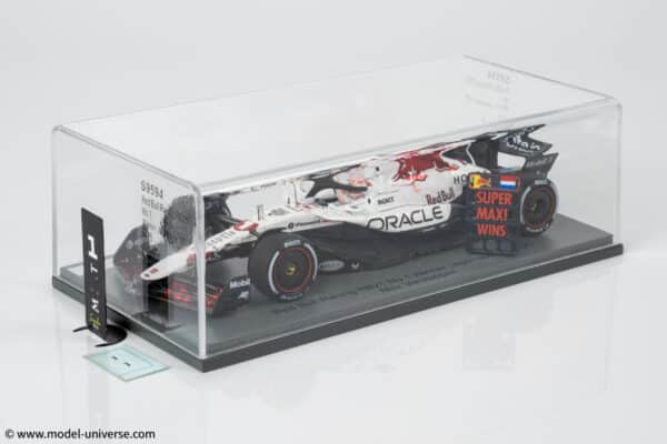 Spark - 1:43 Red Bull Racing RB21 No.1 Max Verstappen Winner Japanese GP 2025 with Pitboard - Special White Honda Tribute Livery - Resin Model