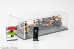 Spark - 1:43 McLaren F1 MCL39 No.81 Oscar Piastri Winner Chinese GP 2025 with Pitboards - Resin Model