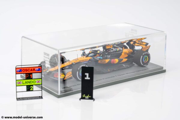 Spark - 1:43 McLaren F1 MCL39 No.81 Oscar Piastri Winner Chinese GP 2025 with Pitboards - Resin Model 10 Spark - 1:43 McLaren F1 MCL39 No.81 Oscar Piastri Winner Chinese GP 2025 with Pitboards - Resin Model