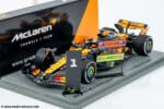 Spark - 1:43 McLaren F1 MCL39 No.81 Oscar Piastri Winner Chinese GP 2025 with Pitboards - Resin Model