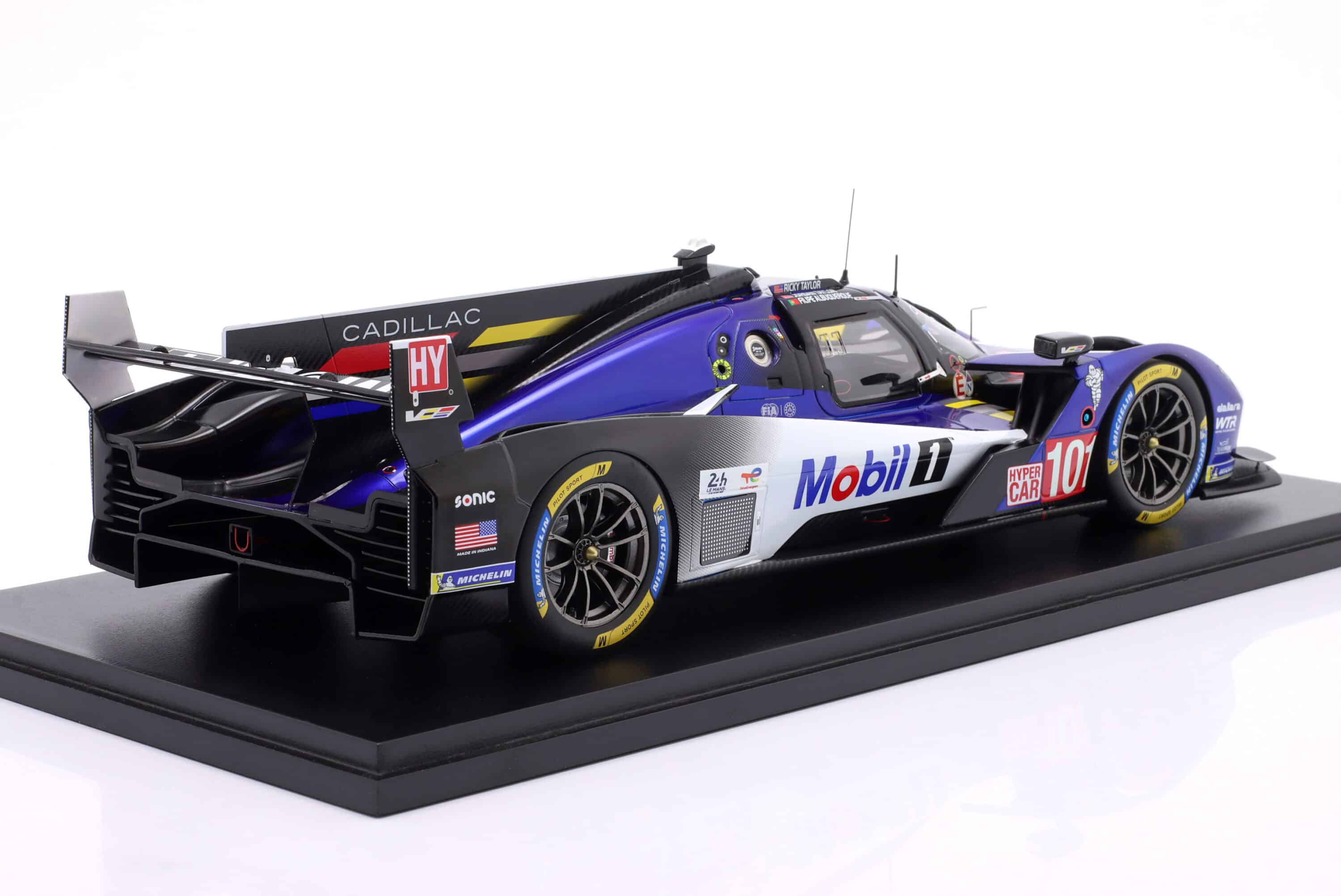 Spark 1:18 Cadillac V-Series.R No.101 WTR 2025 24h Le Mans (18S1066) Resin Model 3 Spark 1:18 Cadillac V-Series.R No.101 WTR 2025 24h Le Mans (18S1066) Resin Model - Image 3
