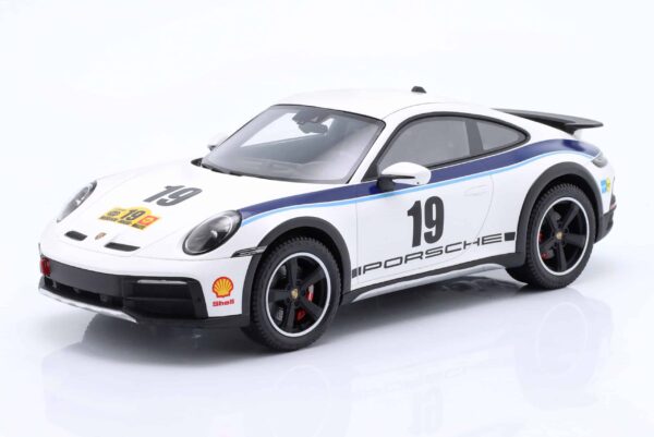 Spark - 1:18 Porsche 911 (992) Dakar Rally 1974 Design No.19 White - Porsche Exclusive Limited Edition Resin Model 7 Spark - 1:18 Porsche 911 (992) Dakar Rally 1974 Design No.19 White - Porsche Exclusive Limited Edition Resin Model