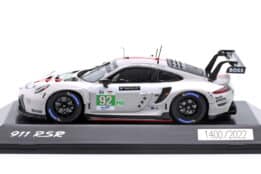 spark_1_43_porsche_911_rsr_19_no92_24h_lemans_2022 4