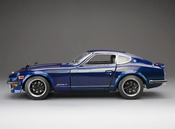 Sun Star 1:18 Nissan Fairlady Z (S30) Midnight Blue RHD (SUNH3515) Diecast Model 11 Sun Star 1:18 Nissan Fairlady Z (S30) Midnight Blue RHD (SUNH3515) Diecast Model