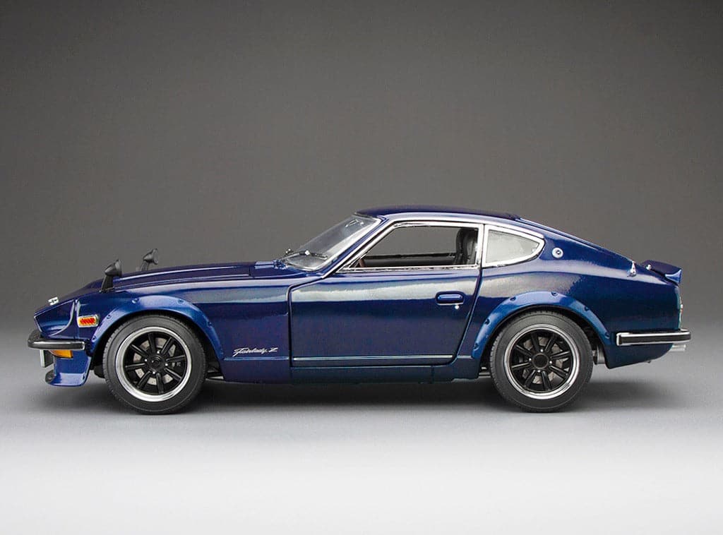 Sun Star 1:18 Nissan Fairlady Z (S30) Midnight Blue RHD (SUNH3515) Diecast Model 4 Sun Star 1:18 Nissan Fairlady Z (S30) Midnight Blue RHD (SUNH3515) Diecast Model - Image 4