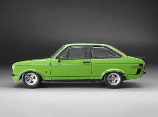 sun star 1:18 ford escort mk2 mexico signal green 1976 diecast model 4635R v2