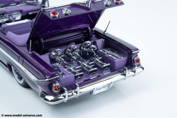 Sun Star - 1:18 Chevrolet Impala 1961 Open Convertible Lowrider Purple - Diecast Model