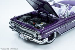 Sun Star - 1:18 Chevrolet Impala 1961 Open Convertible Lowrider Purple - Diecast Model