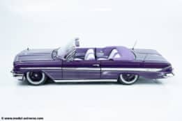 Sun Star - 1:18 Chevrolet Impala 1961 Open Convertible Lowrider Purple - Diecast Model