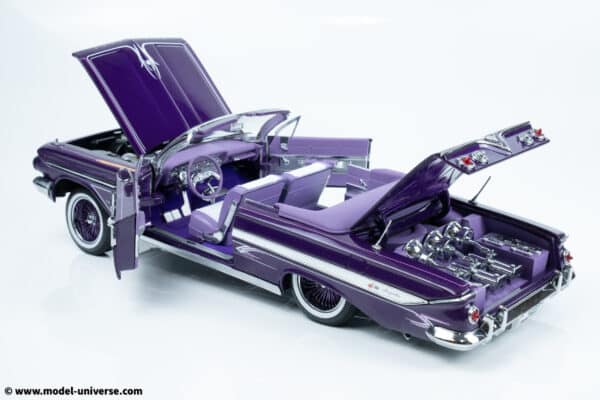 Sun Star - 1:18 Chevrolet Impala 1961 Open Convertible Lowrider Purple - Diecast Model