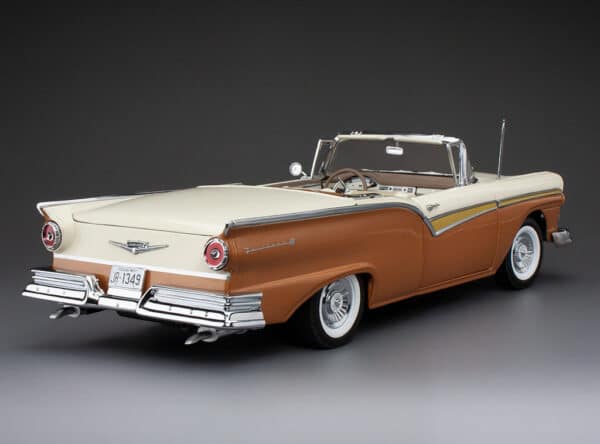 sun star ford fairlane 500 skylinder bronze colonial white 1957 diecast model 1349 image5